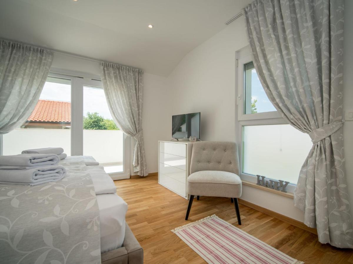 Holiday Home Andela By Interhome Dobrinj Eksteriør bilde